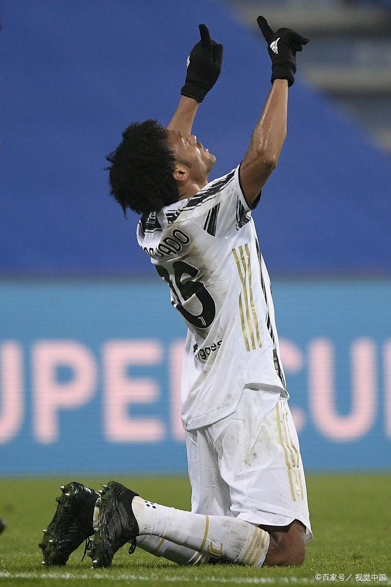 那不勒斯球员投入训练,为争胜努力的简单介绍 那不勒斯球员投入训练,为争胜努力的简单介绍