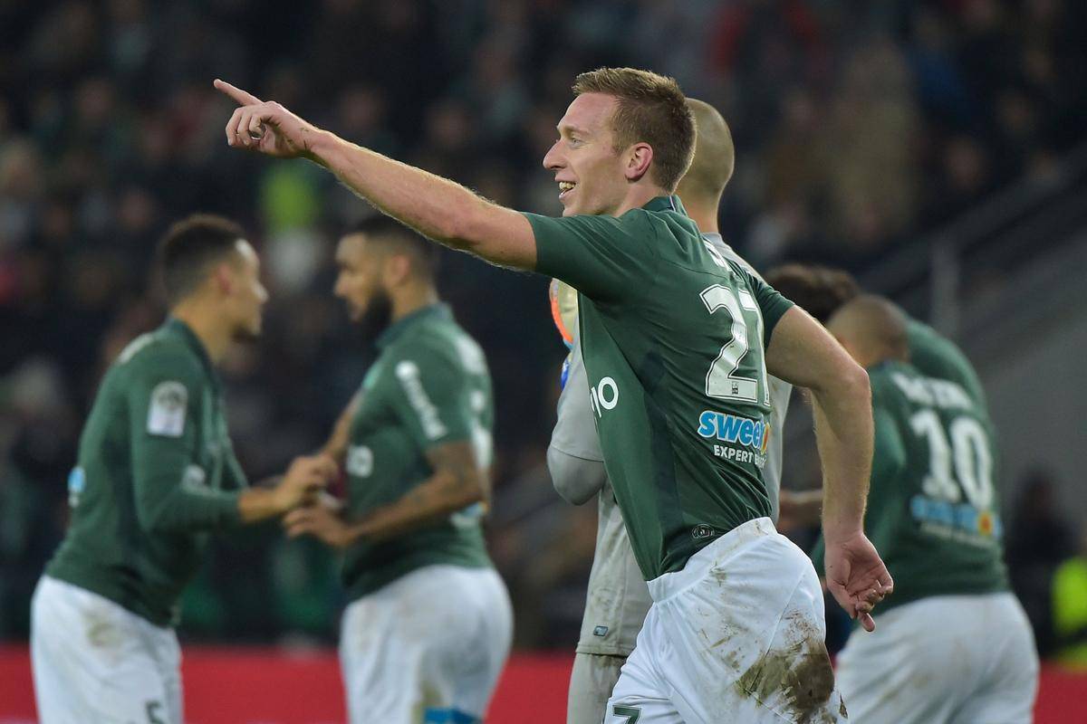 圣埃蒂安阵容完整,艰难战胜对手 圣埃蒂安阵容完整,艰难战胜对手