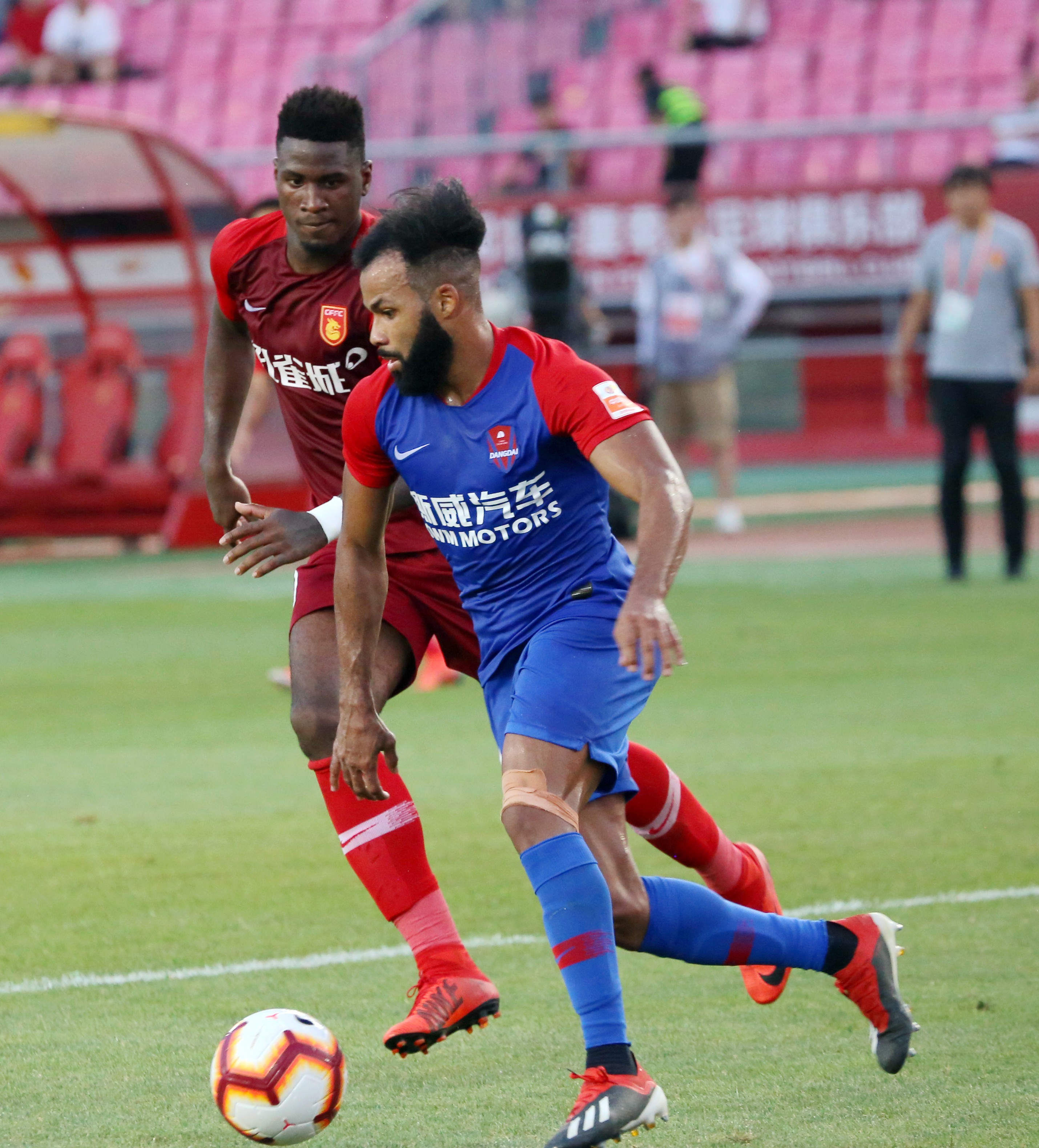 重庆斯威不敌广州恒大,遭遇两连败的简单介绍 重庆斯威不敌广州恒大,遭遇两连败的简单介绍