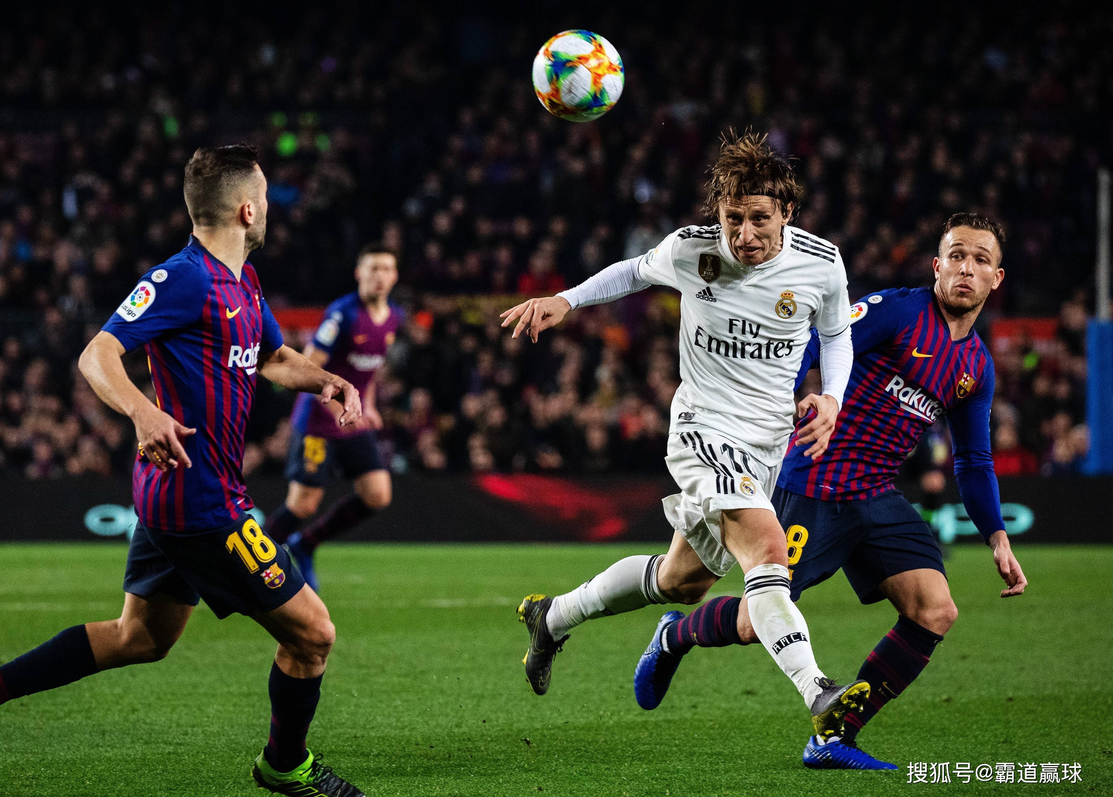 巴塞罗那战胜强敌,争夺晋级机会的简单介绍 巴塞罗那战胜强敌,争夺晋级机会的简单介绍