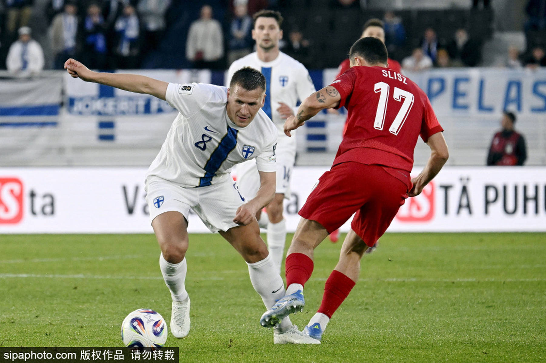 波兰连败削减希望,欧预赛前景黯淡 波兰连败削减希望,欧预赛前景黯淡