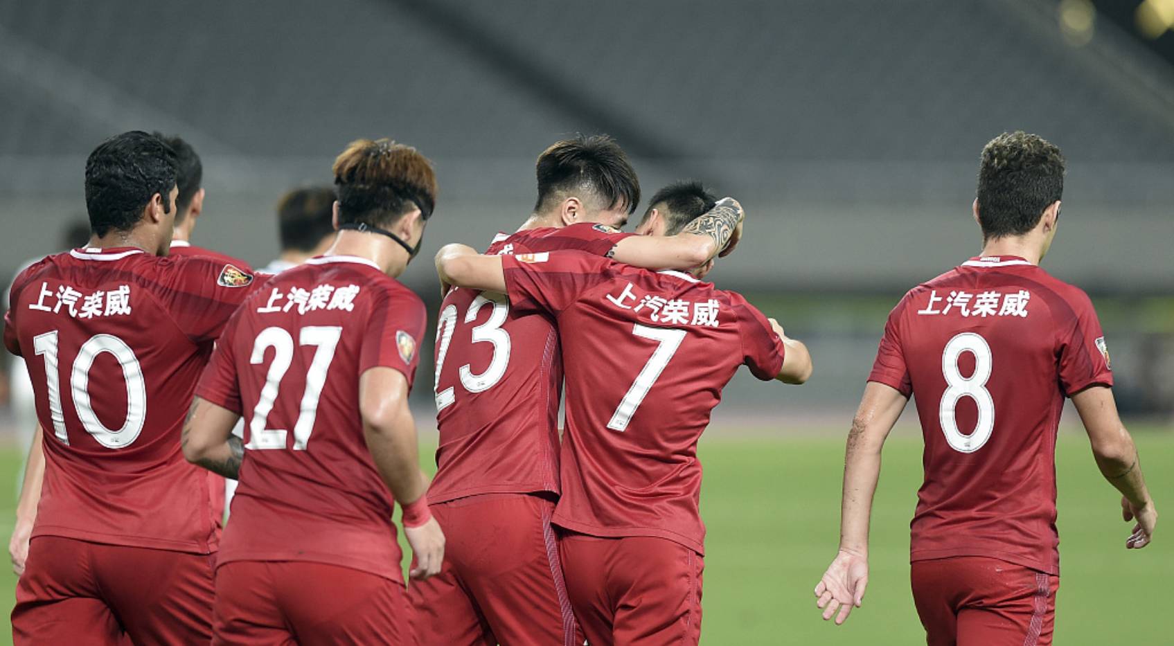 上港客场轻取泰达,继续保持领跑地位 上港客场轻取泰达,继续保持领跑地位