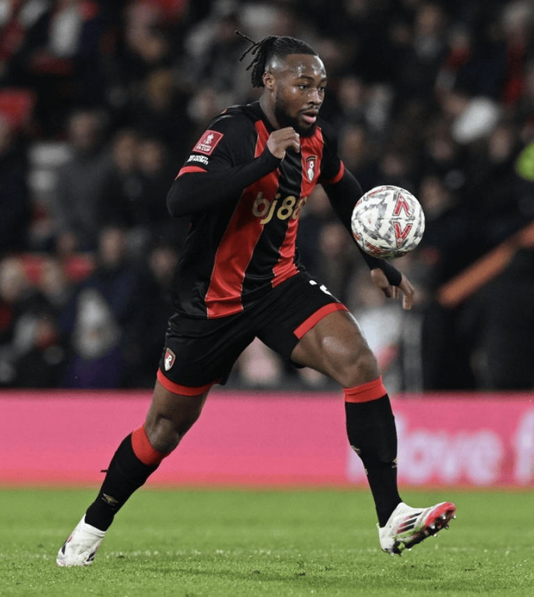 包含切尔西客场不敌伯恩茅斯，战绩下滑的词条