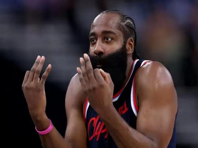 关于火箭球迷疯传哈登经典三分,连续6次30+的表现被羡慕的信息 关于火箭球迷疯传哈登经典三分,连续6次30+的表现被羡慕的信息