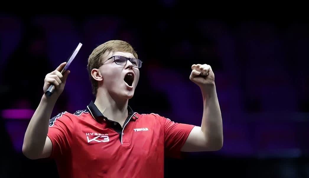 奥地利空手道选手实力碾压,夺冠震撼 奥地利空手道选手实力碾压,夺冠震撼