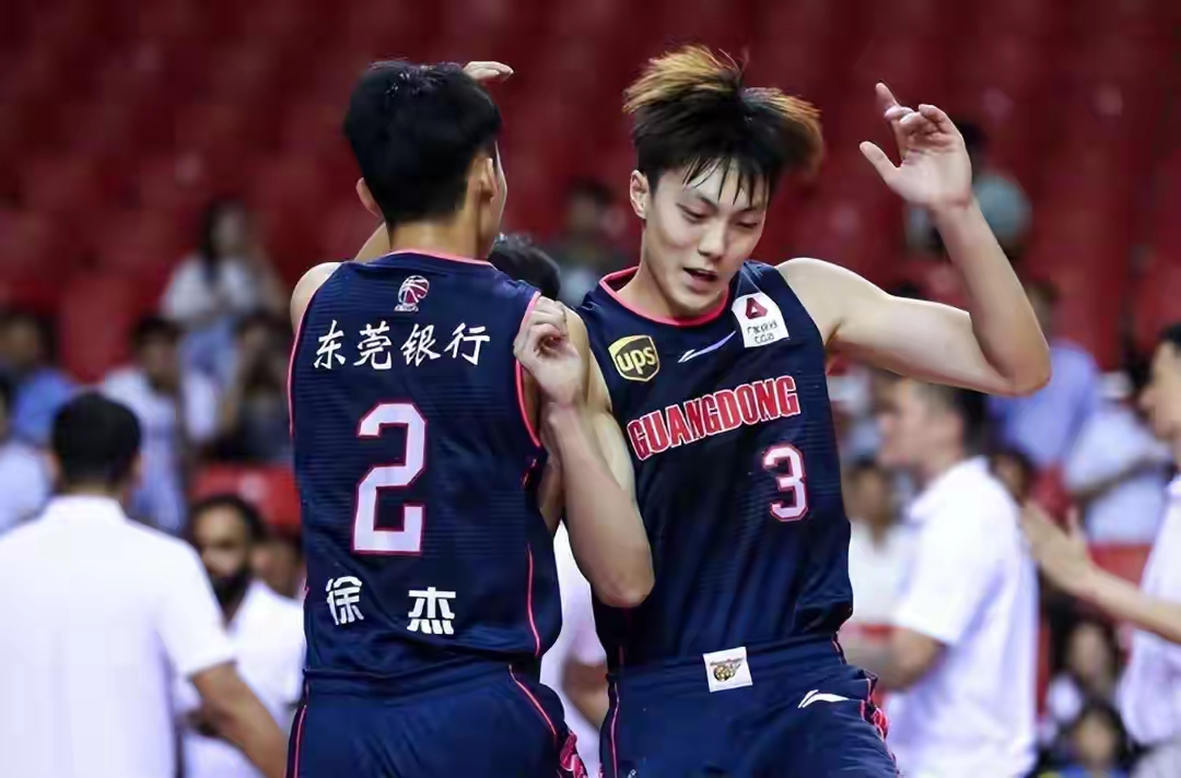 广东宏远再次实力碾压,取得惊人胜利 广东宏远再次实力碾压,取得惊人胜利